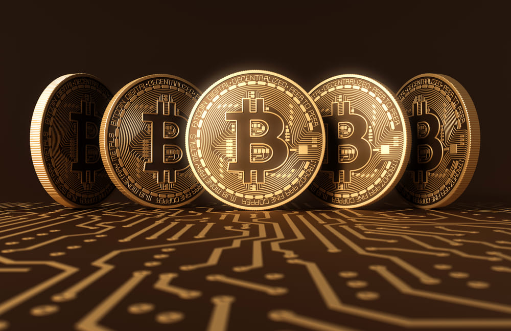Біткоїн пробив $111 990 і встановив новий історичний максимум