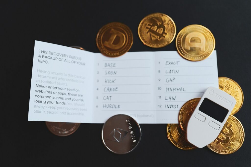 Щоб оцінити рівень захисту від шахраїв, оцінимо можливості Trustee Plus